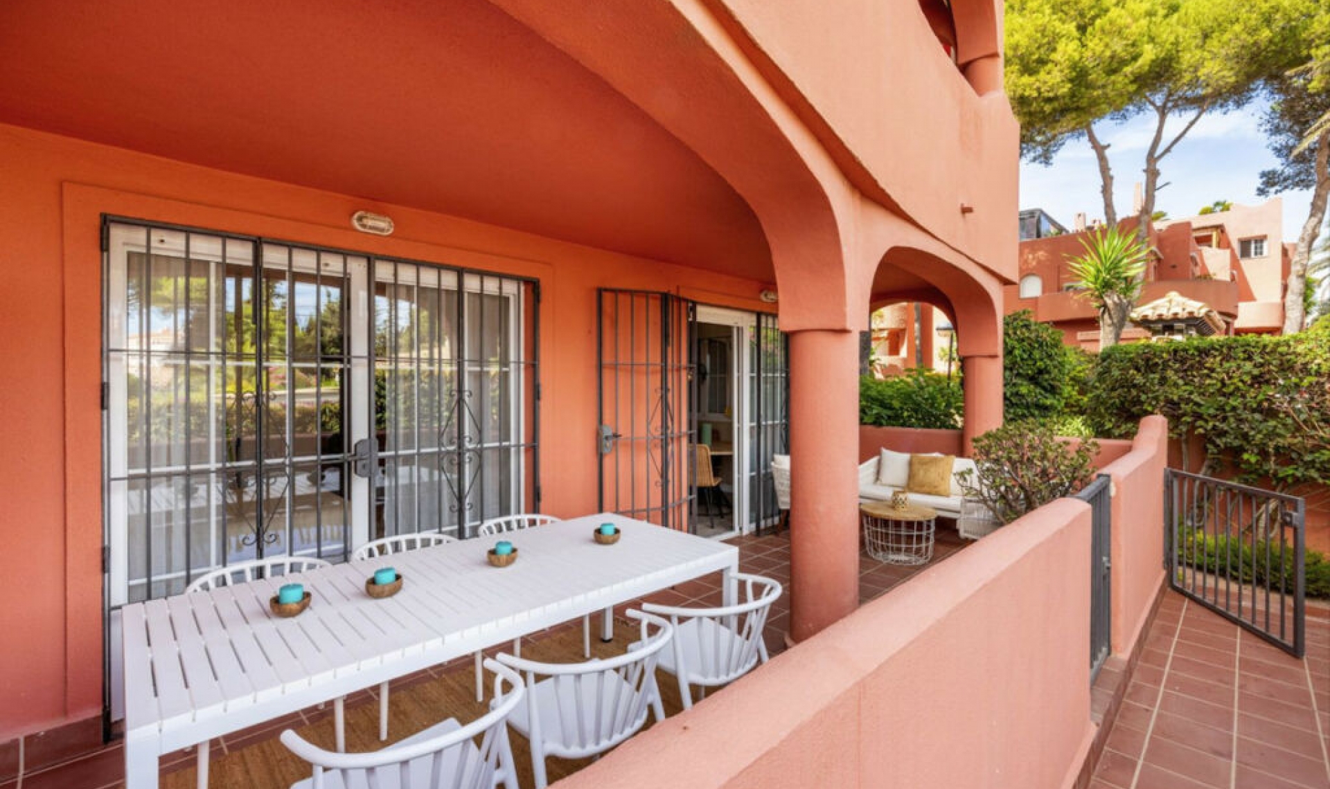 Resale - Apartment -
Marbella