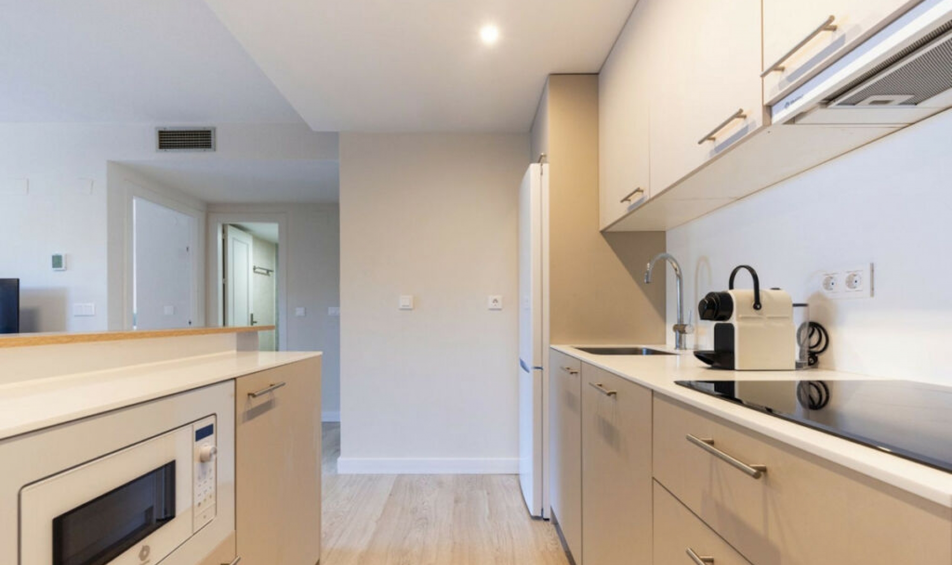 Resale - Apartment -
Marbella