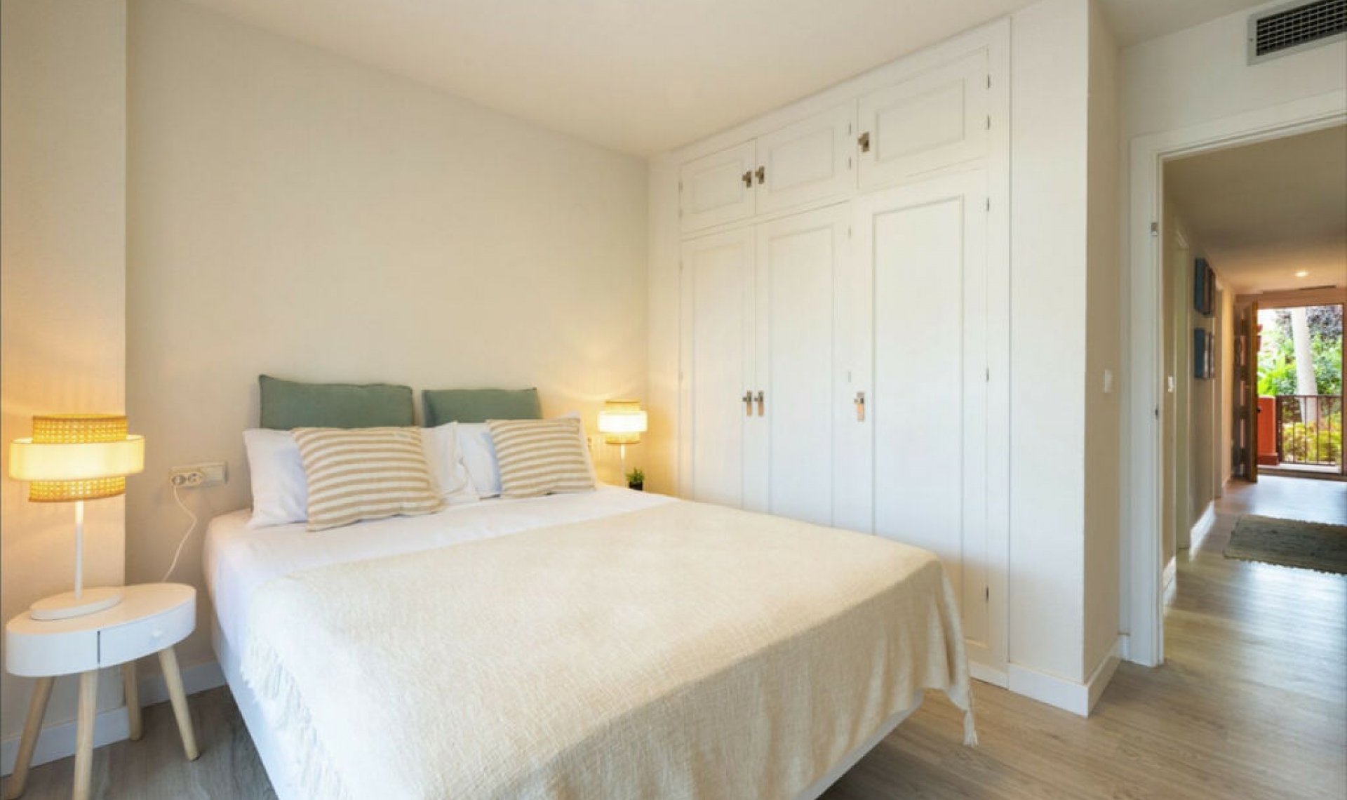 Resale - Apartment -
Marbella