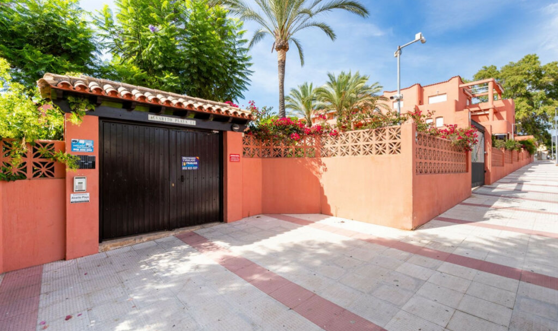 Resale - Apartment -
Marbella