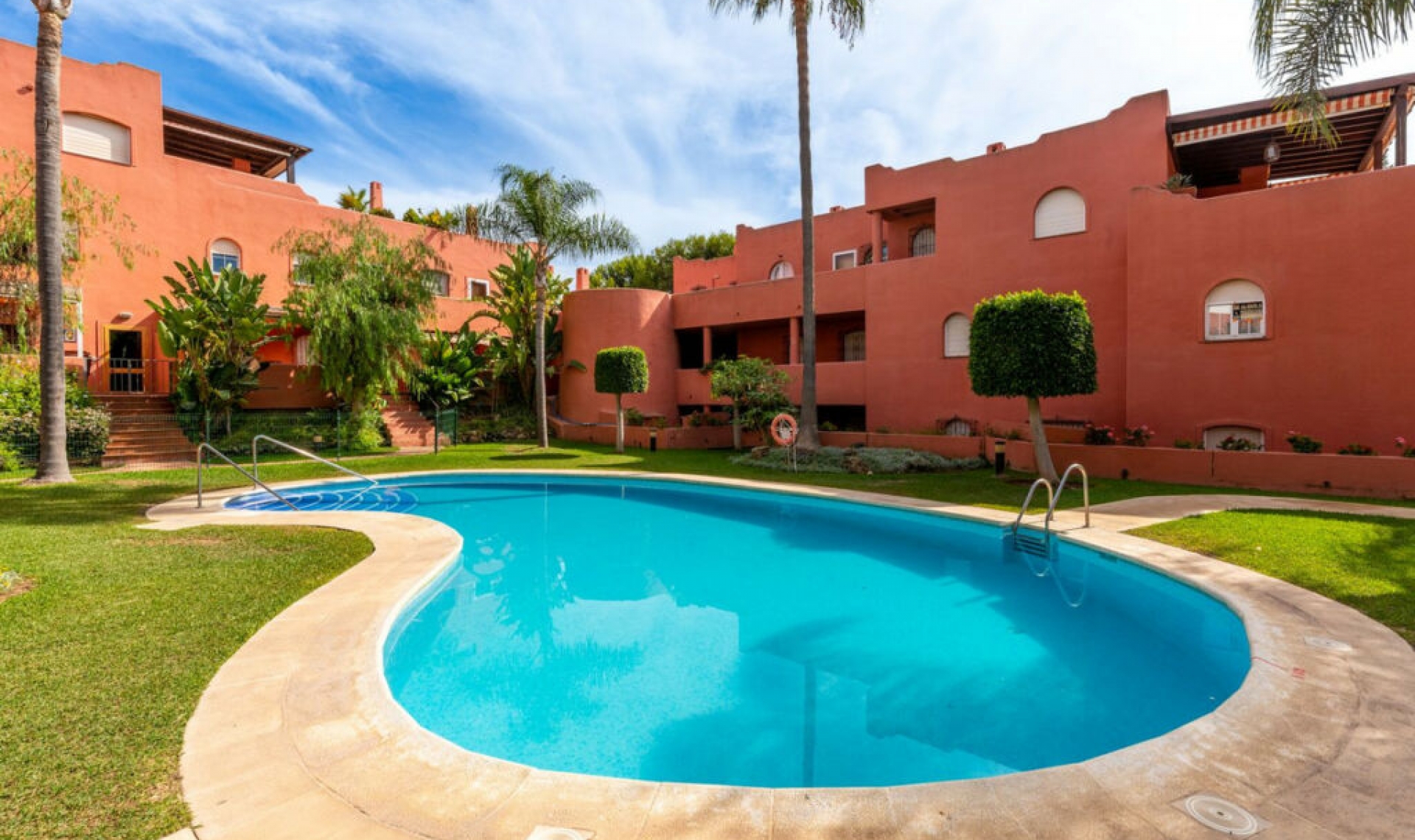 Resale - Apartment -
Marbella