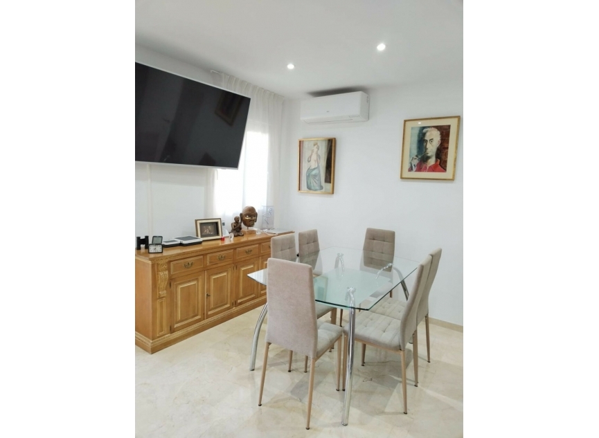 Resale - Apartment -
Marbella