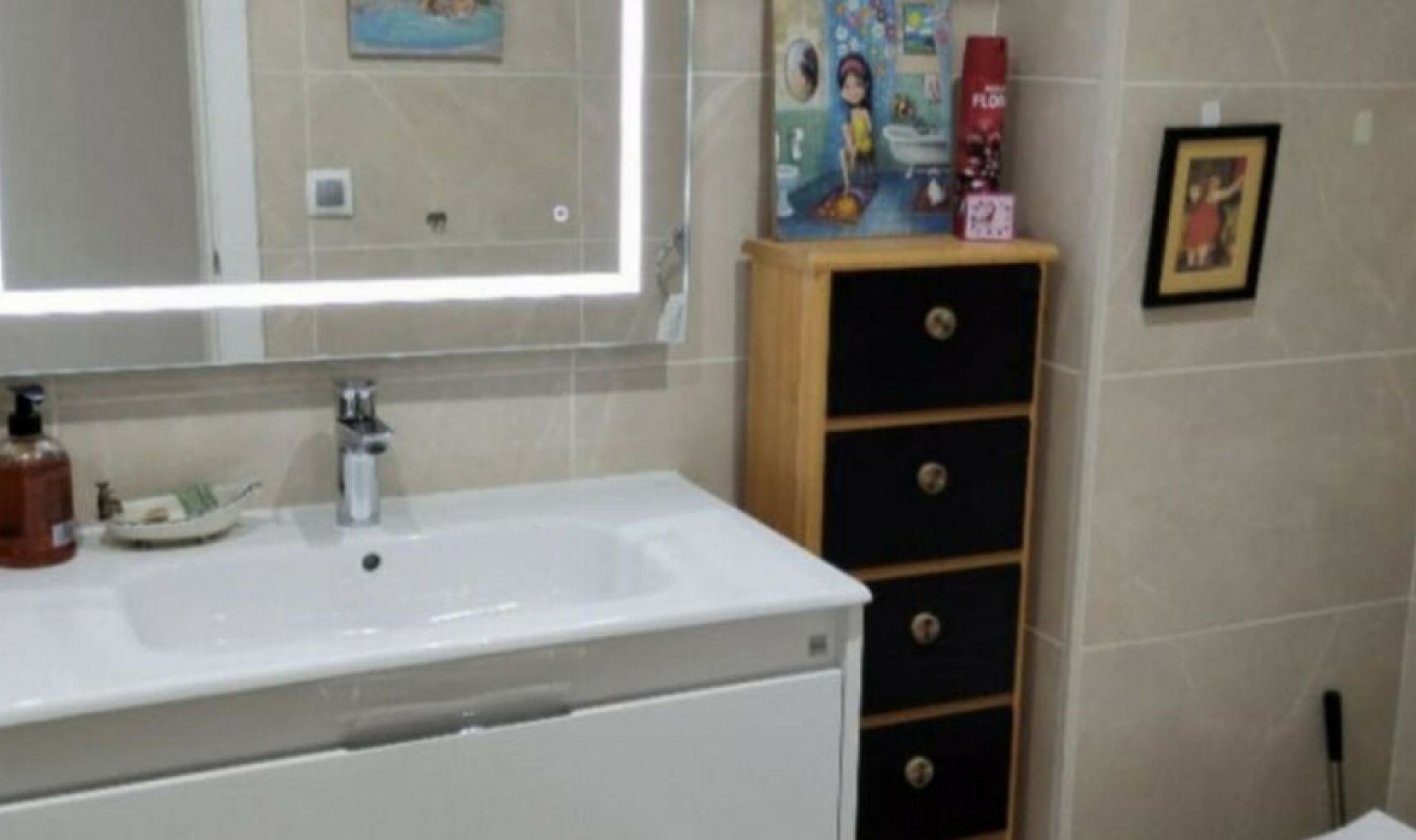 Resale - Apartment -
Marbella