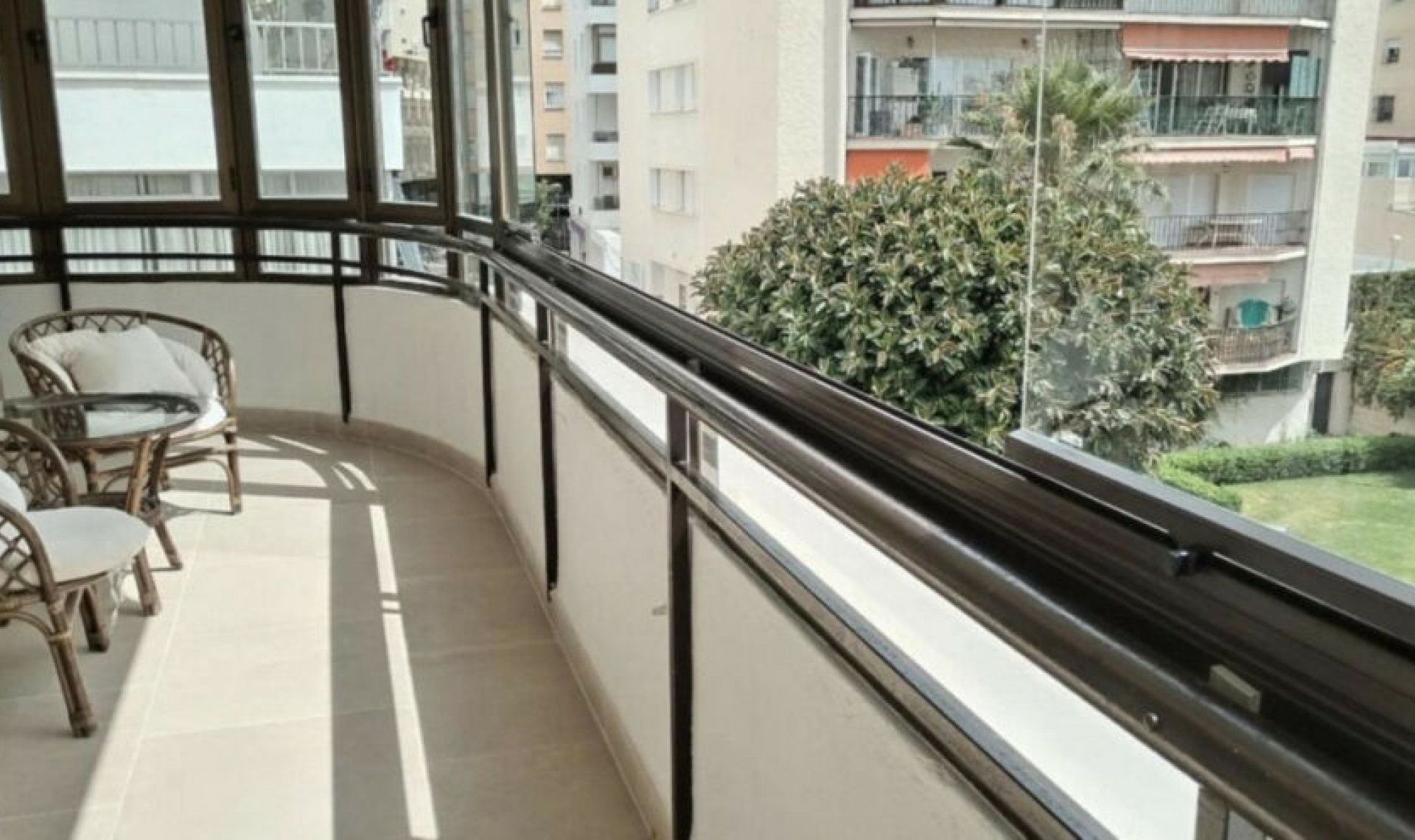 Resale - Apartment -
Marbella