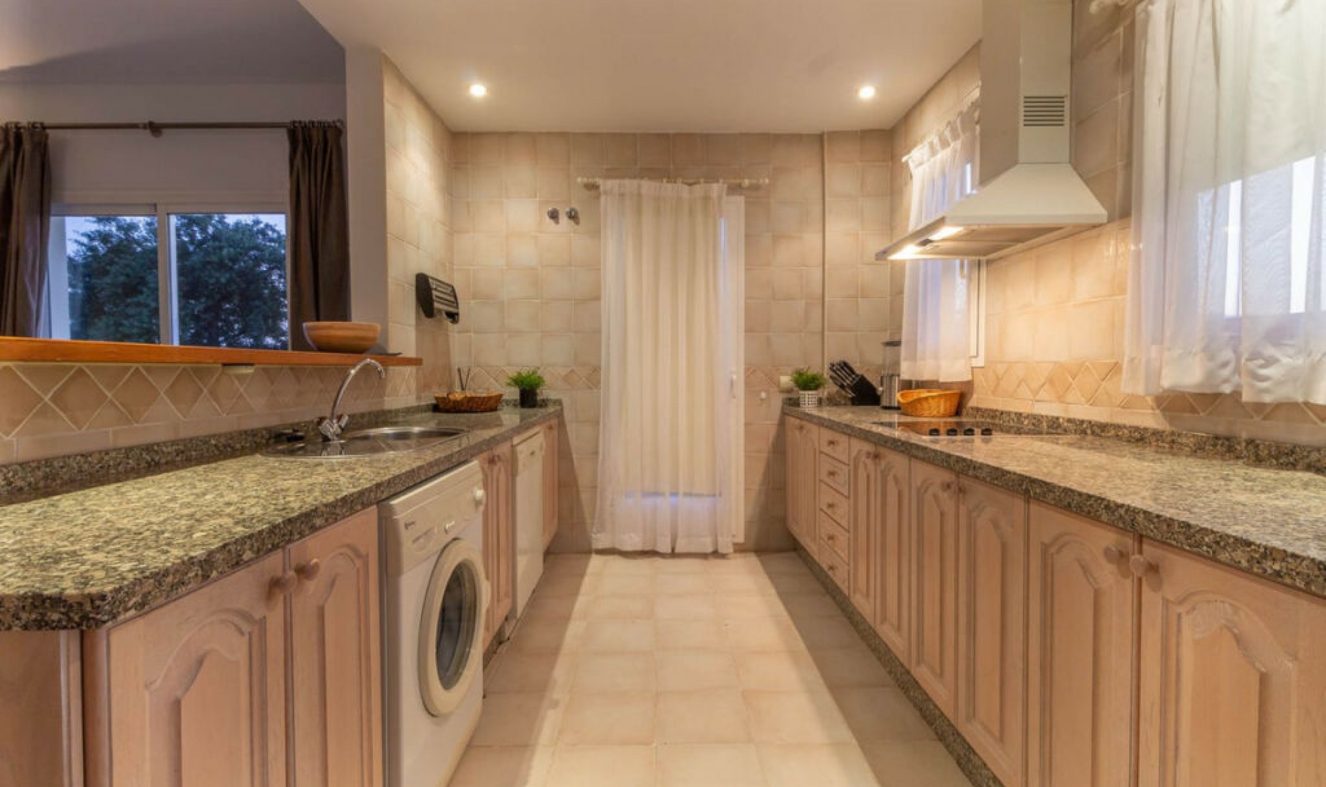 Resale - Apartment -
Marbella