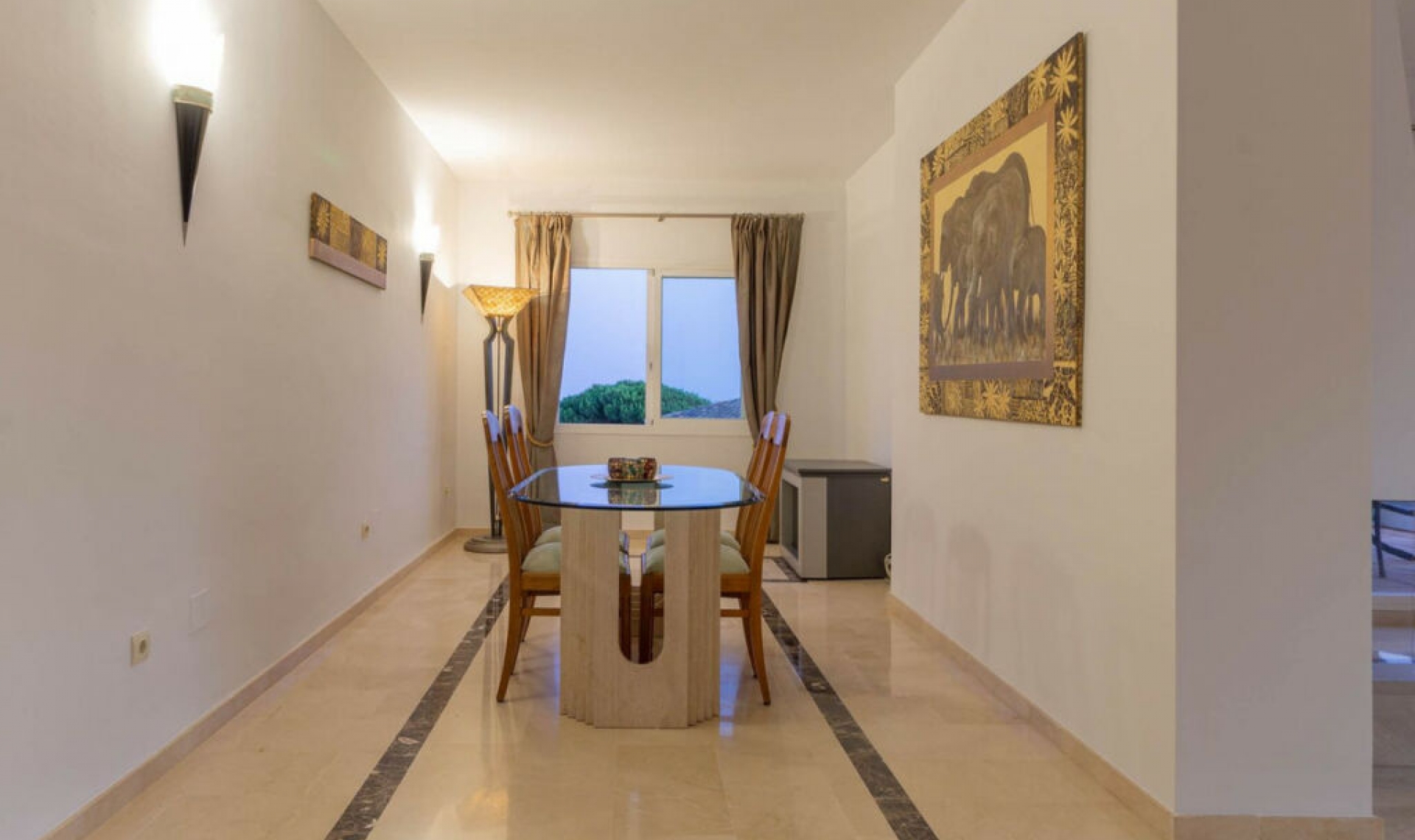 Resale - Apartment -
Marbella