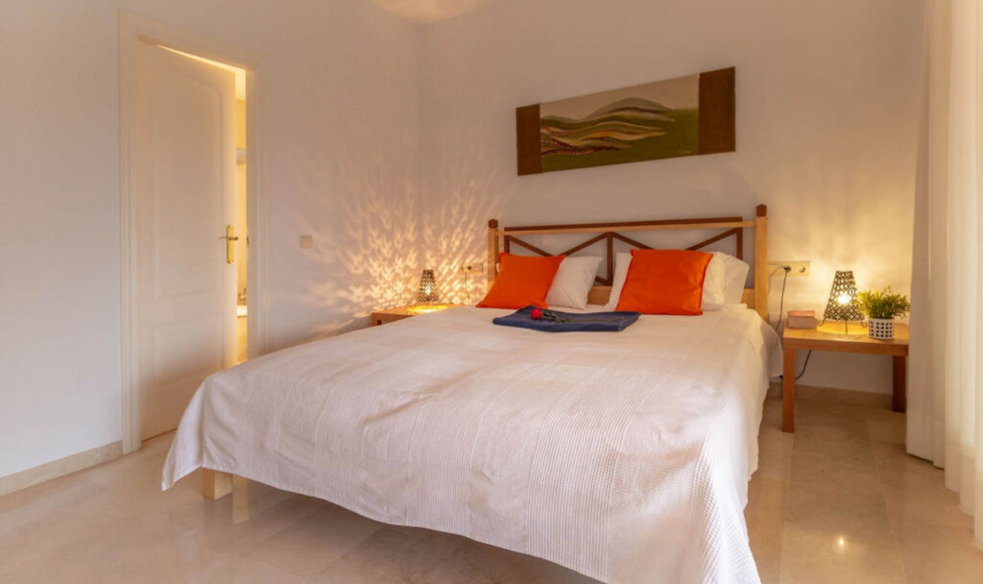 Resale - Apartment -
Marbella