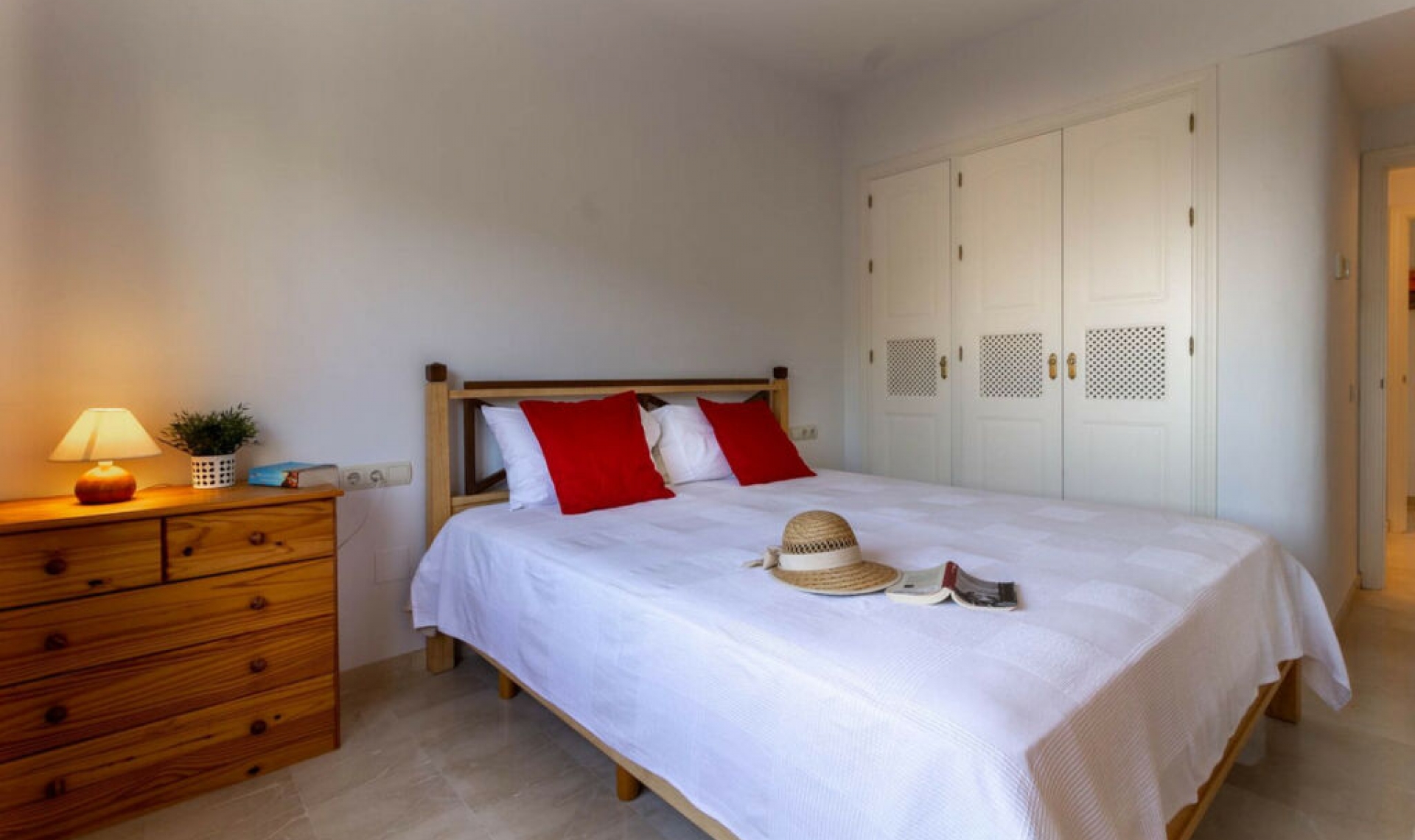 Resale - Apartment -
Marbella