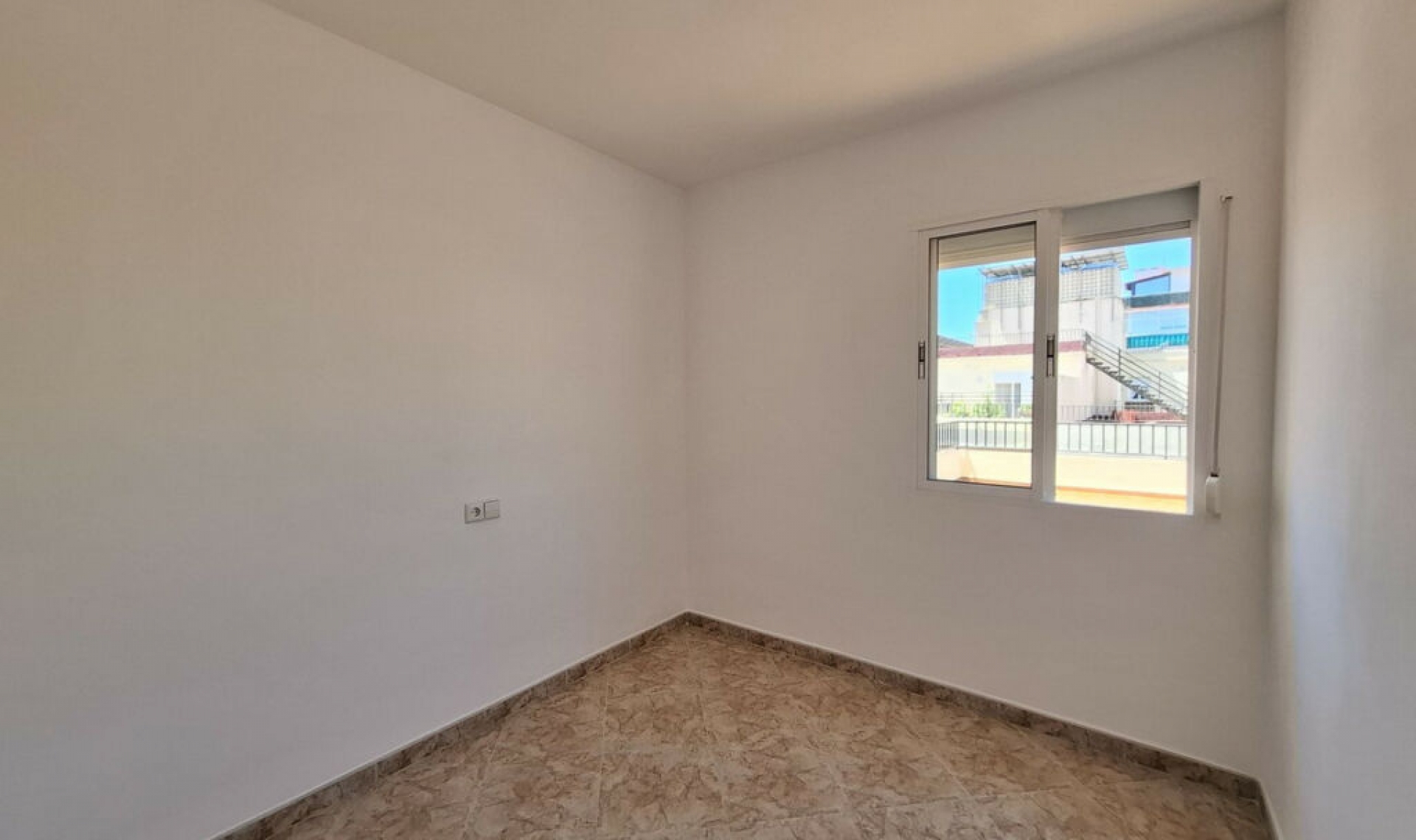 Resale - Apartment -
Marbella