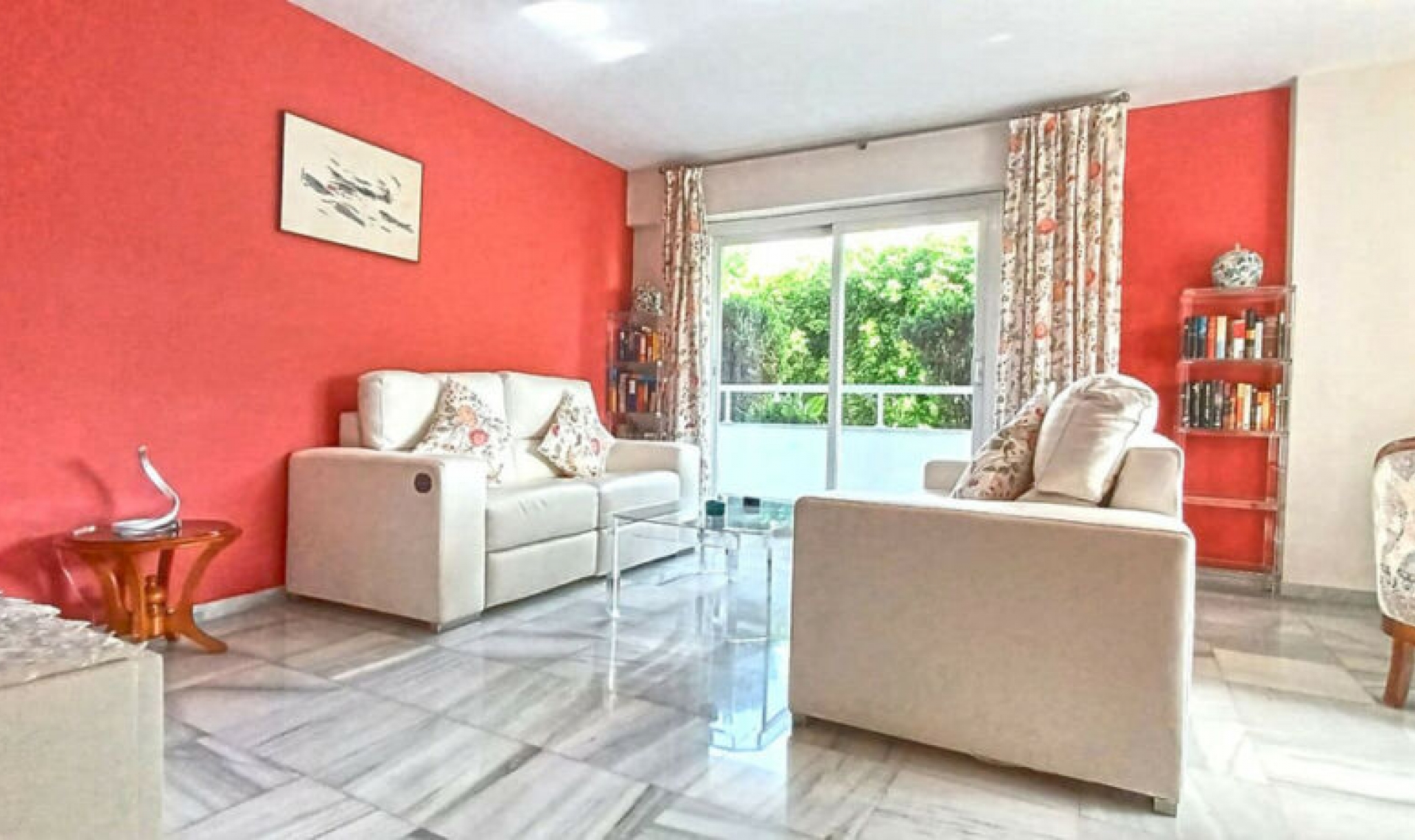 Resale - Apartment -
Marbella