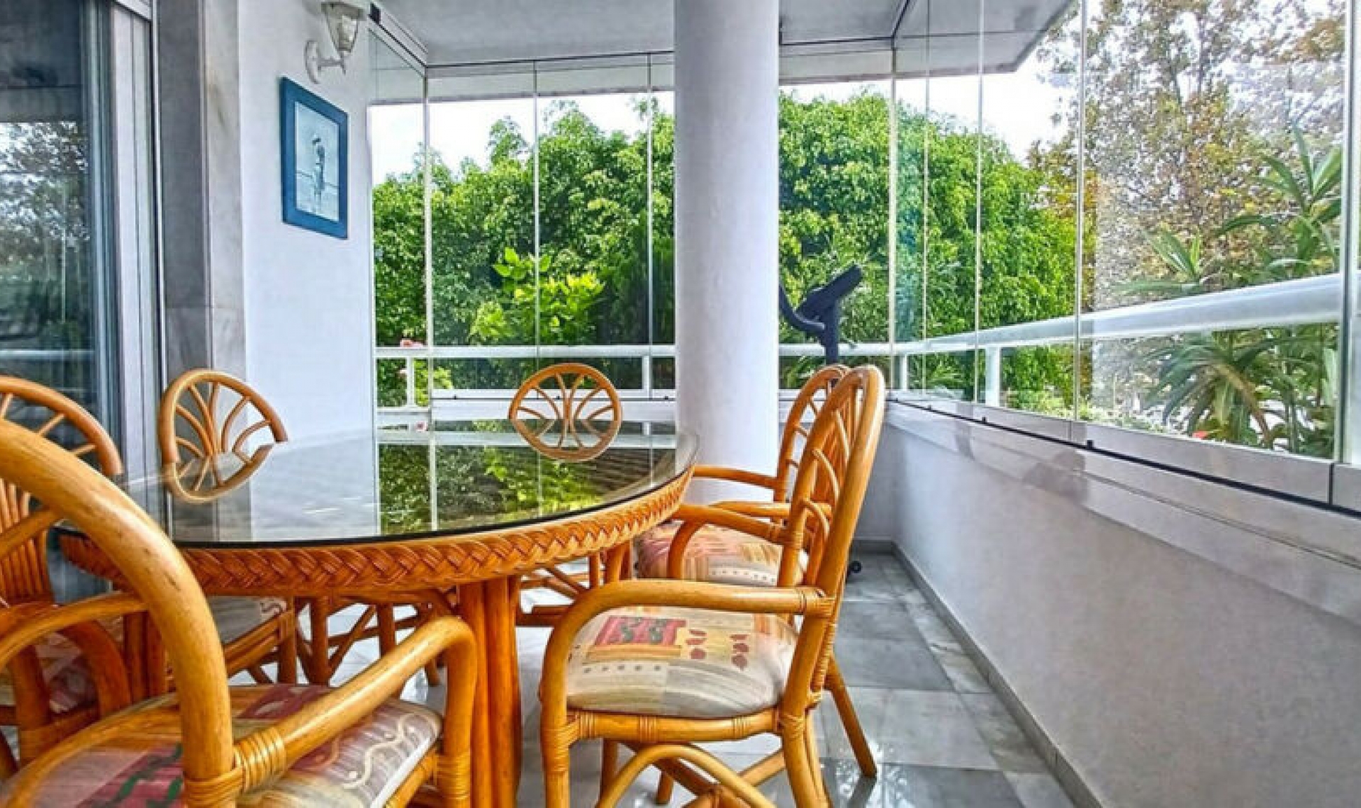 Resale - Apartment -
Marbella