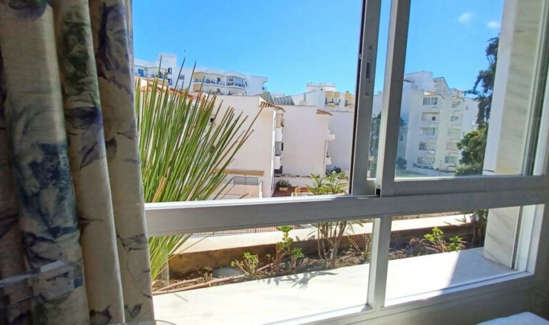 Resale - Apartment -
Marbella