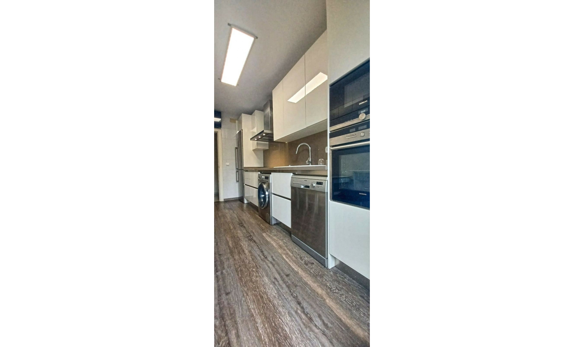 Resale - Apartment -
Marbella