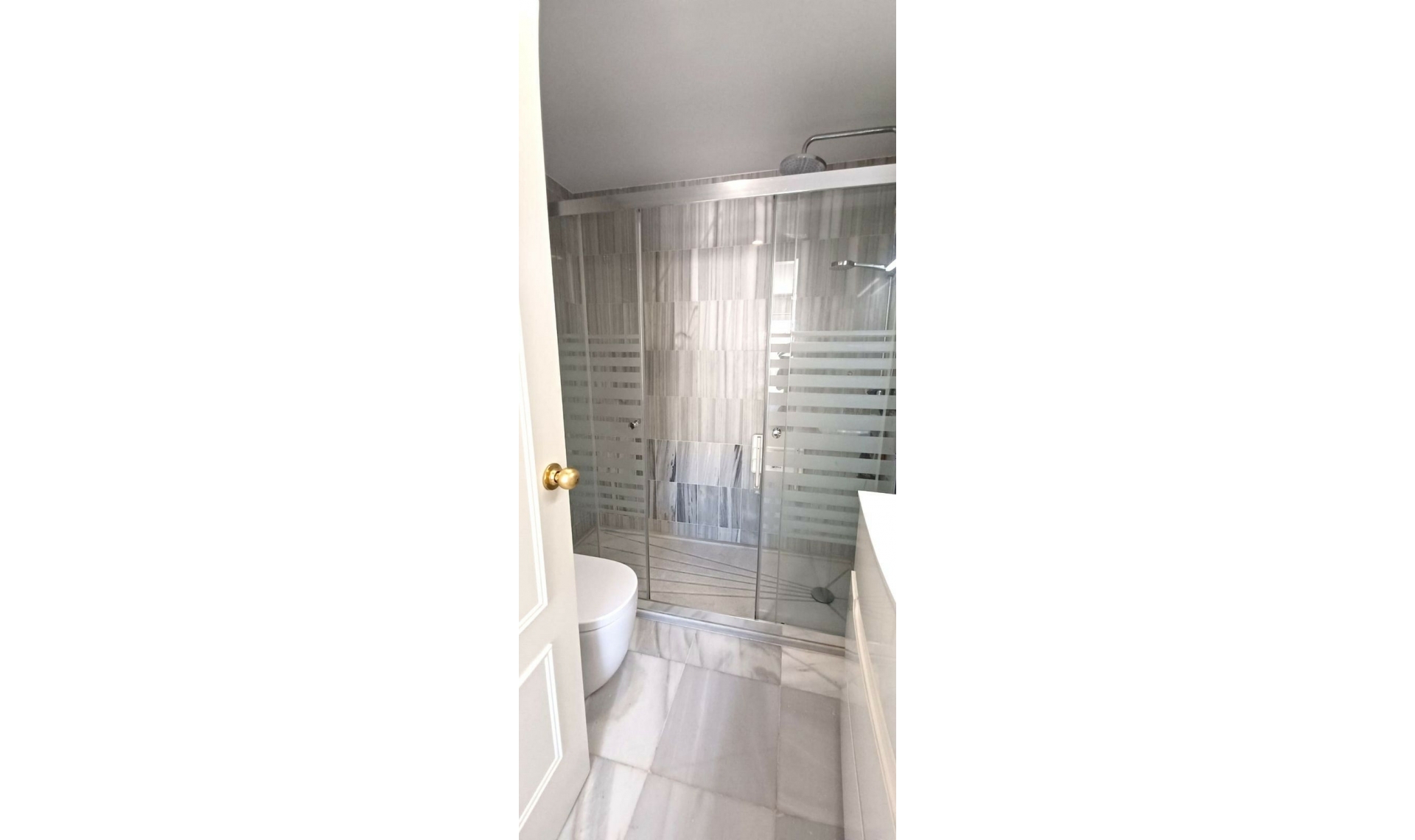 Resale - Apartment -
Marbella