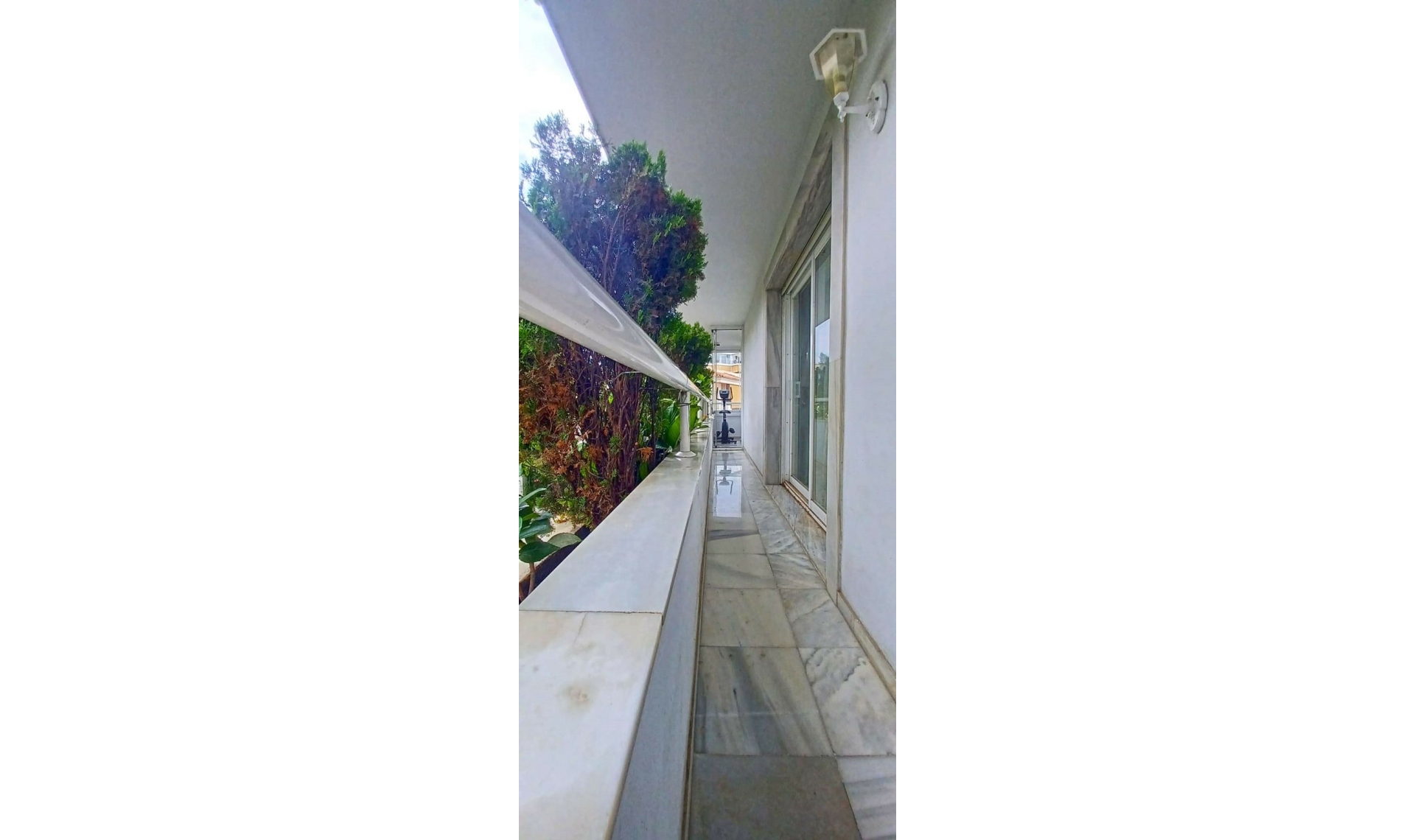 Resale - Apartment -
Marbella