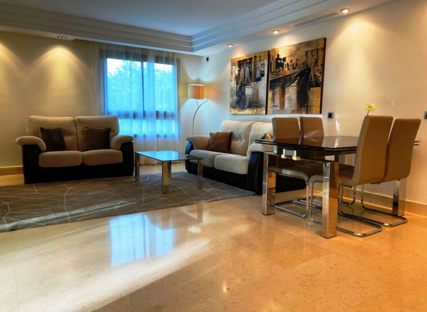 Resale - Apartment -
Marbella