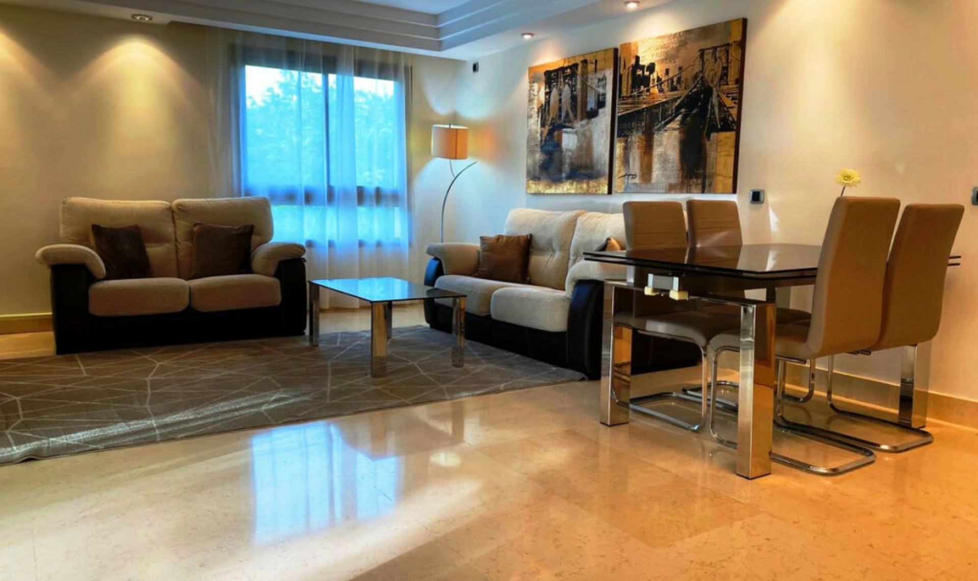 Resale - Apartment -
Marbella