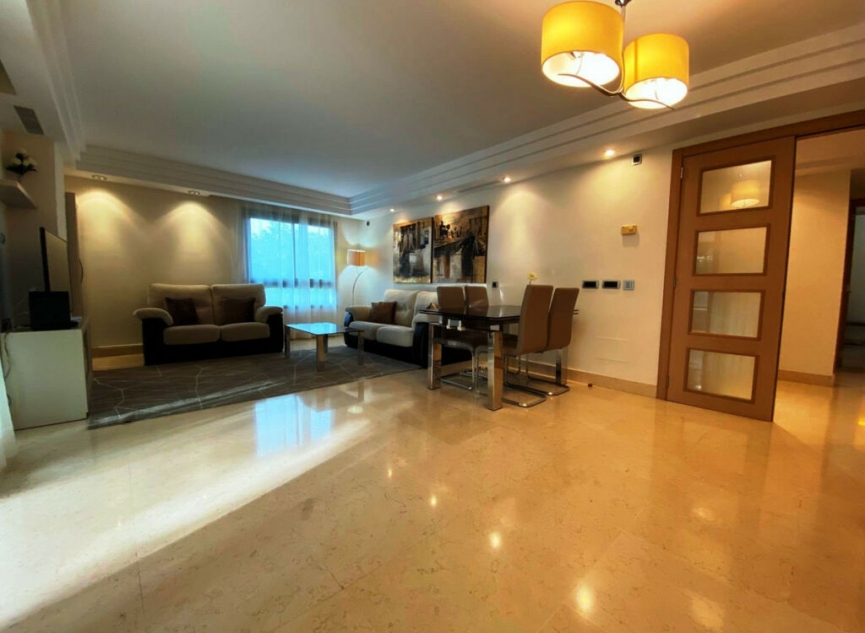 Resale - Apartment -
Marbella
