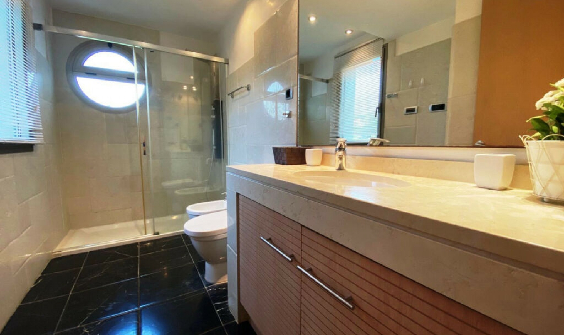 Resale - Apartment -
Marbella