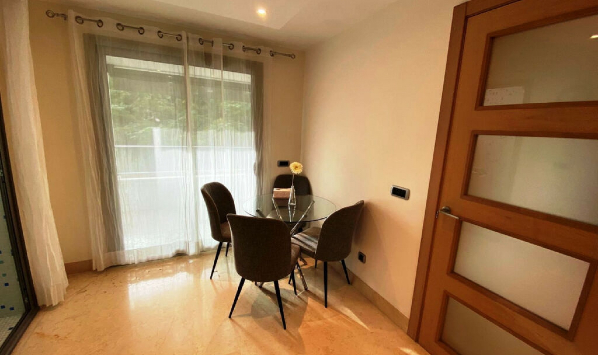 Resale - Apartment -
Marbella