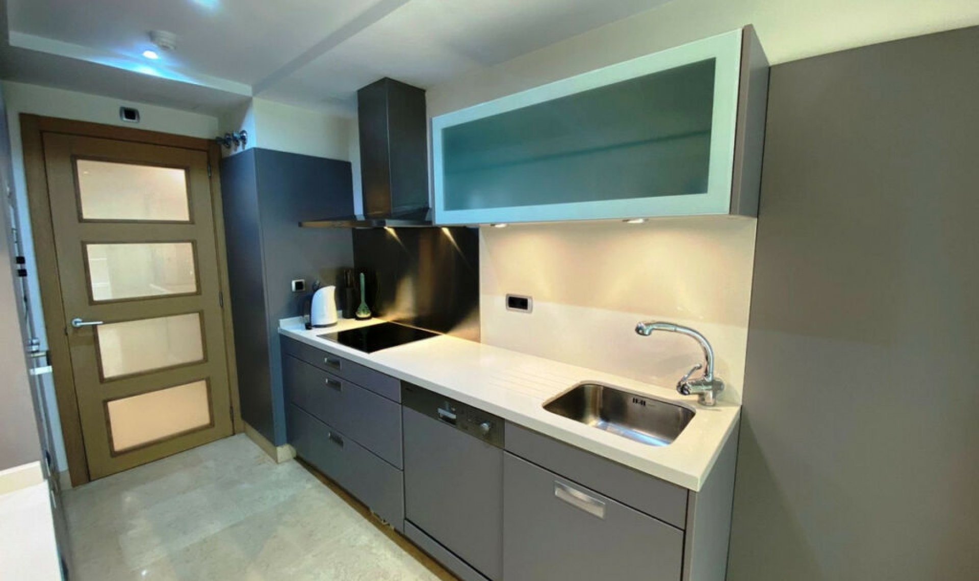 Resale - Apartment -
Marbella