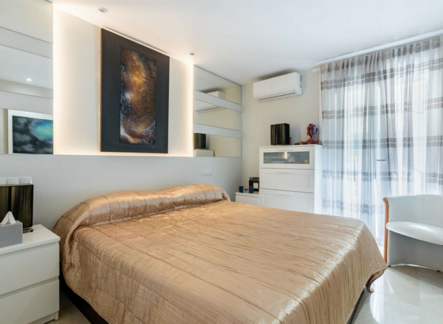 Resale - Apartment -
Marbella