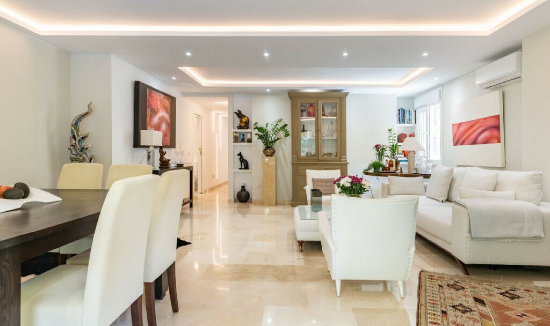 Resale - Apartment -
Marbella