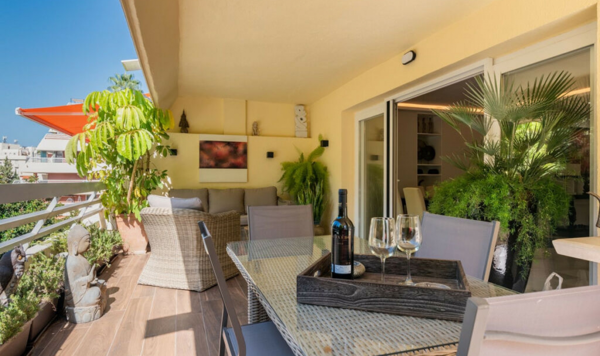 Resale - Apartment -
Marbella