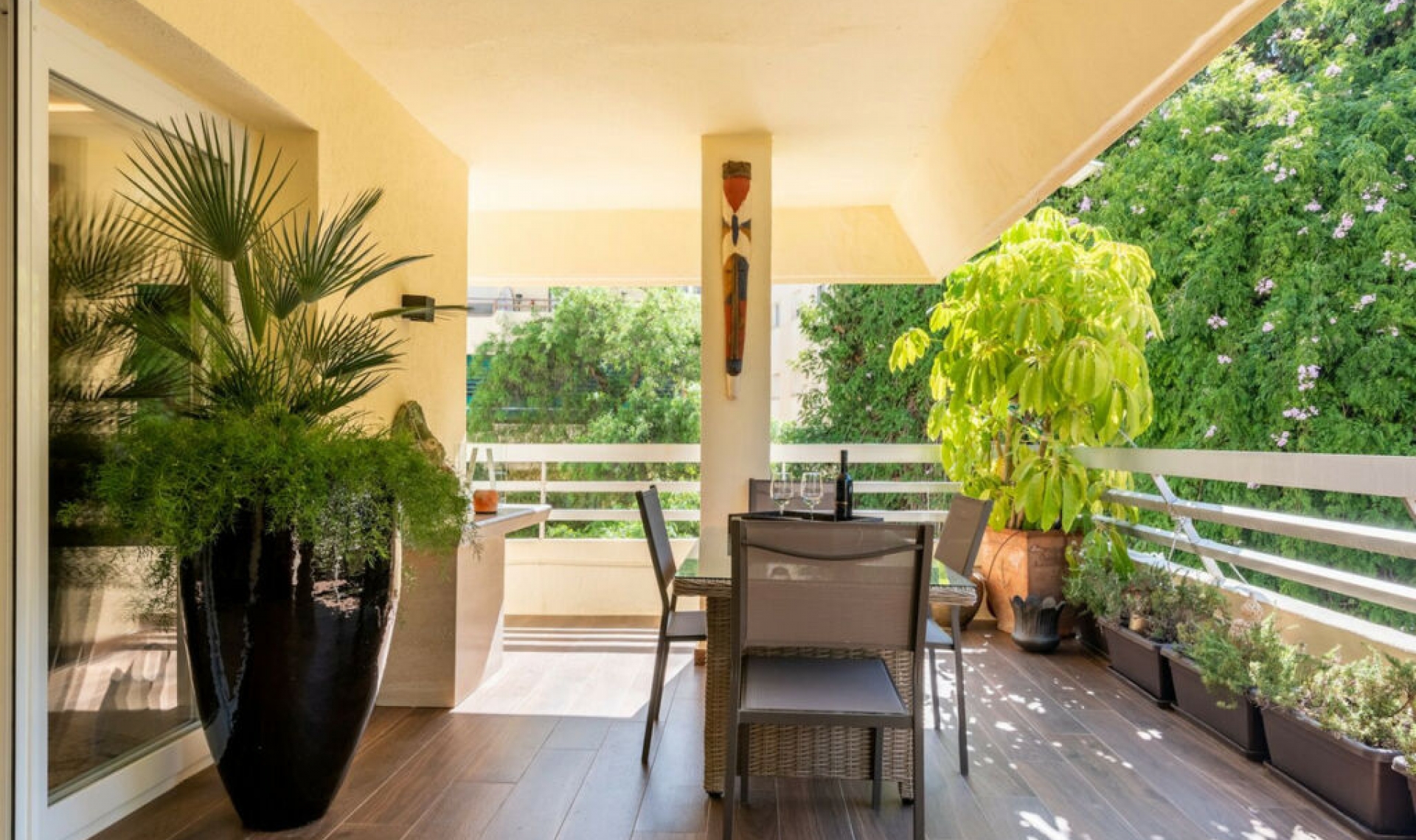 Resale - Apartment -
Marbella