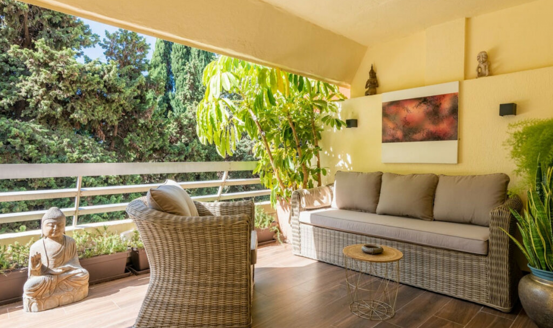 Resale - Apartment -
Marbella