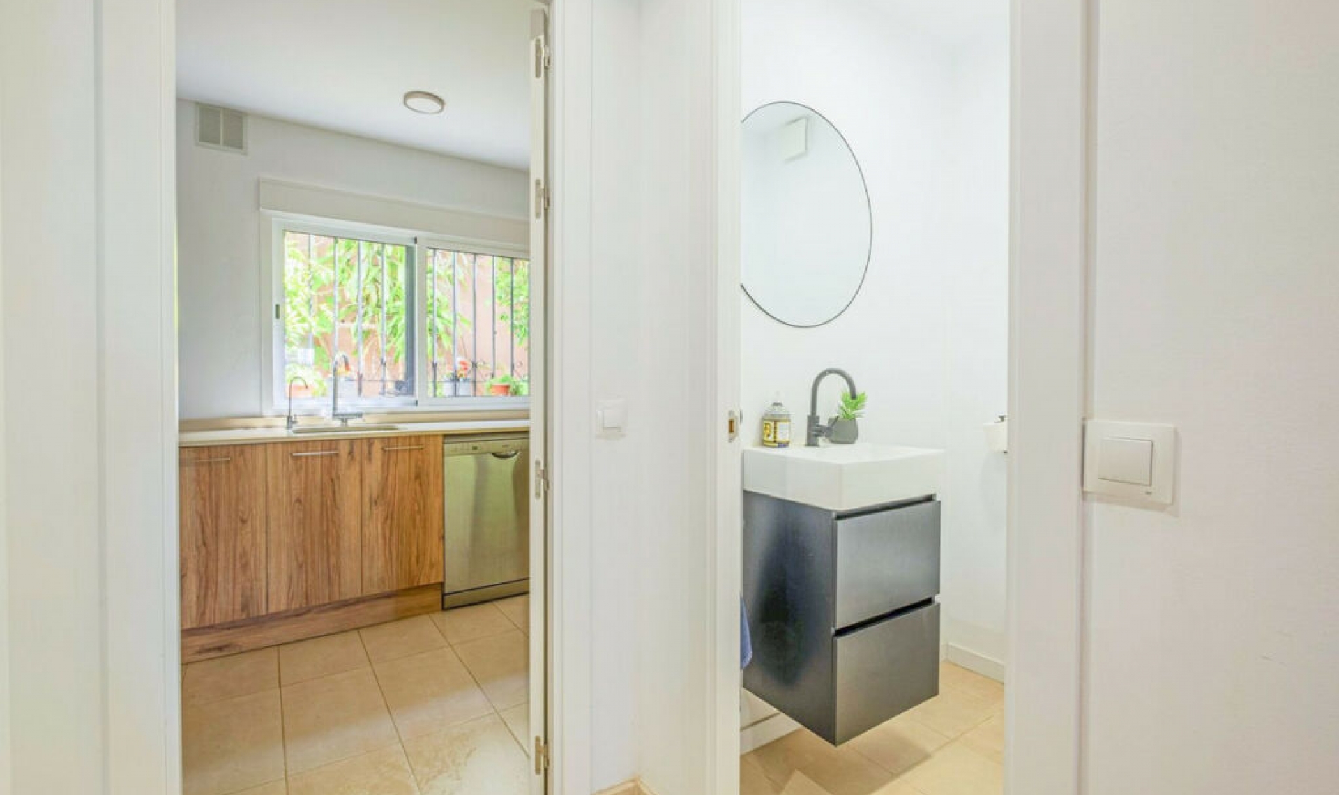 Resale - Apartment -
Marbella