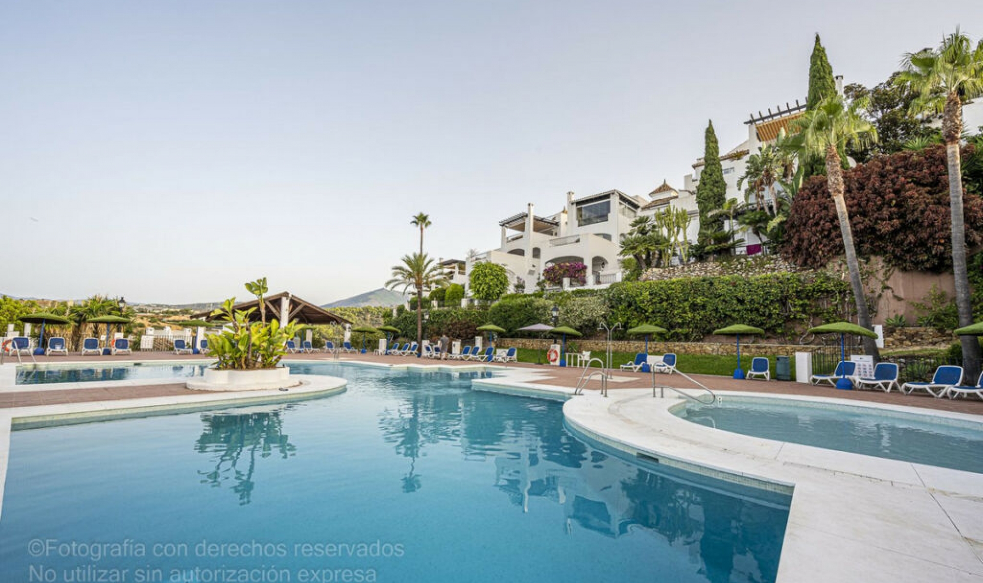 Resale - Apartment -
Marbella