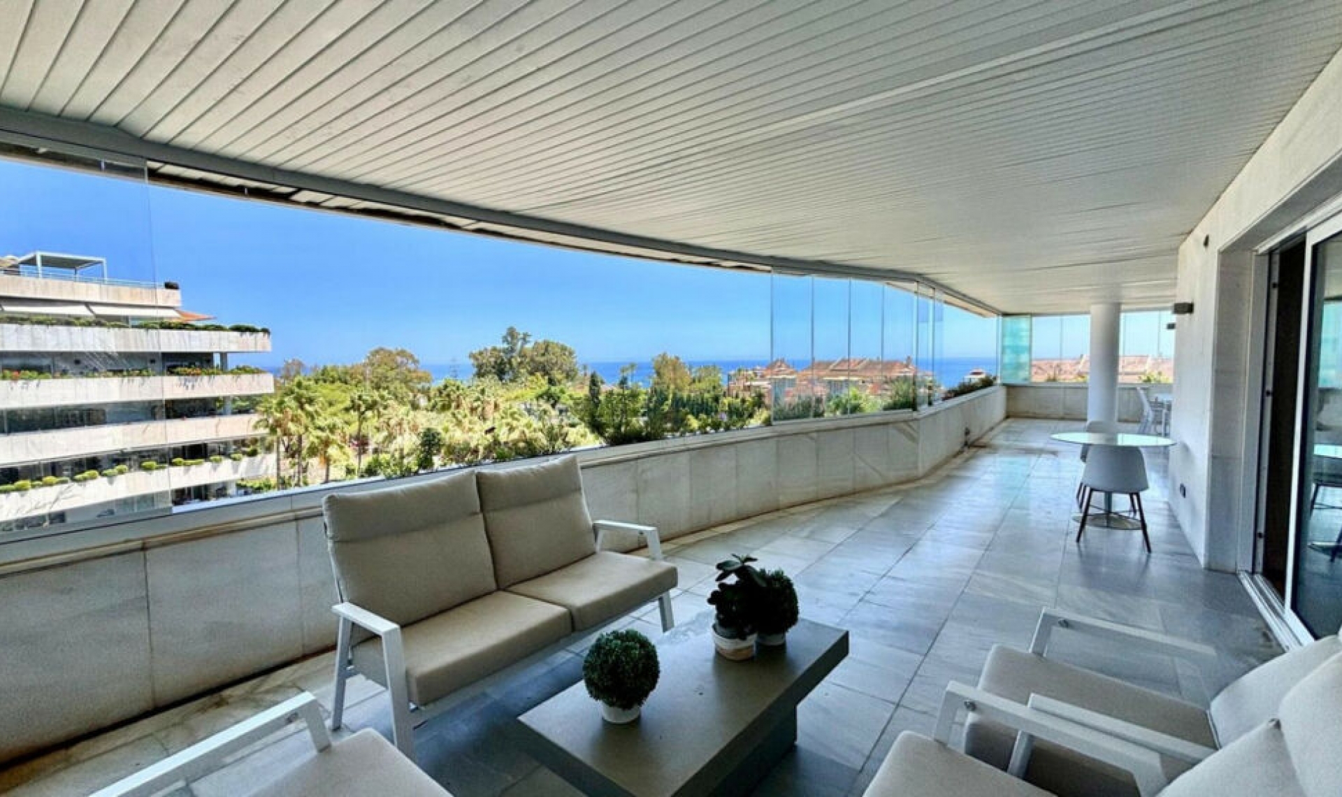 Resale - Apartment -
Marbella