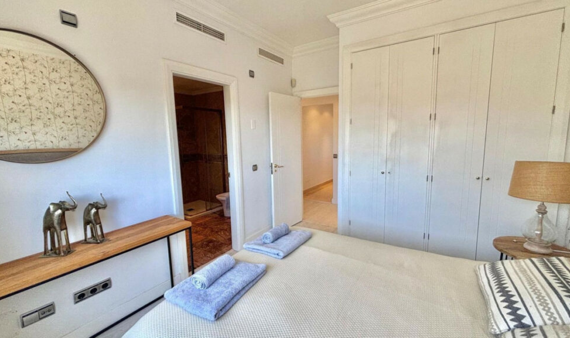 Resale - Apartment -
Marbella