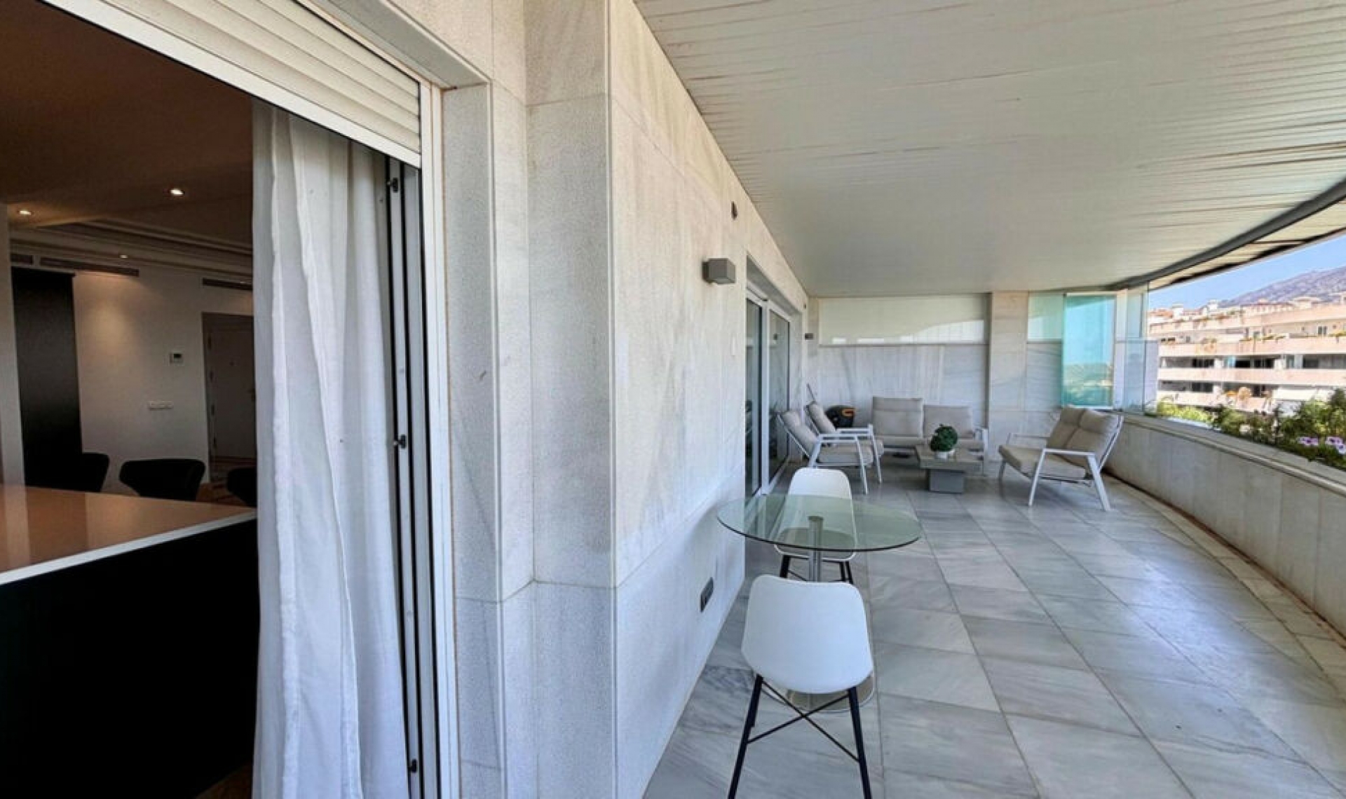 Resale - Apartment -
Marbella