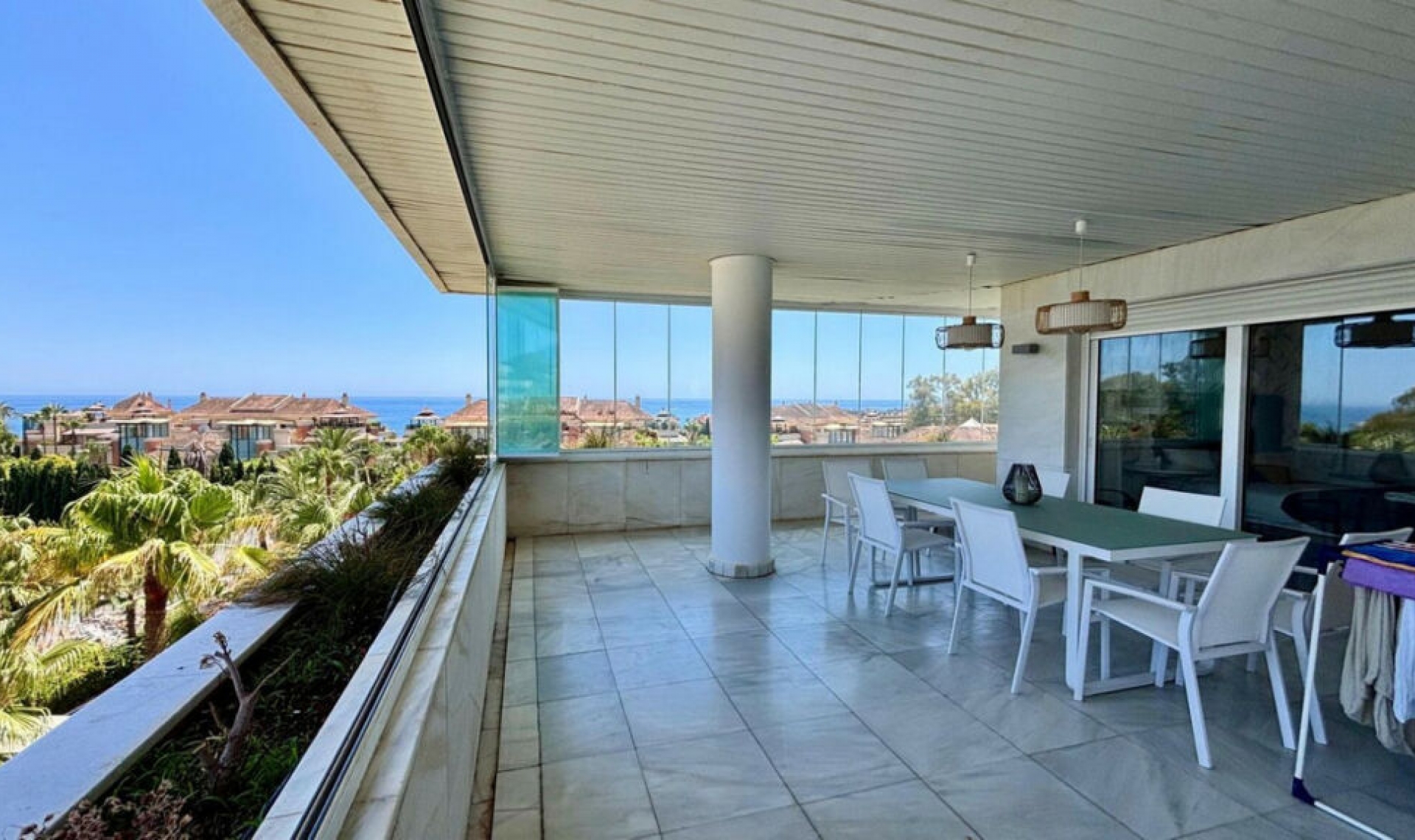 Resale - Apartment -
Marbella