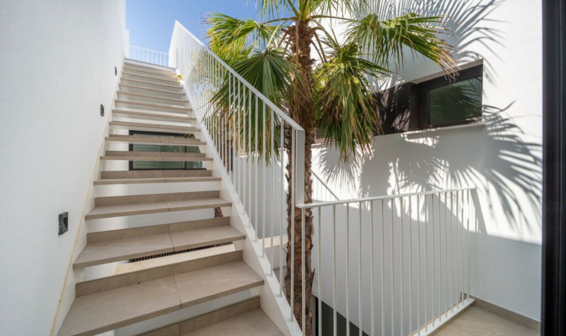 Resale - Apartment -
Marbella