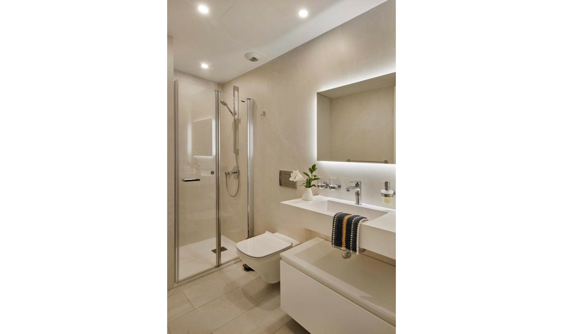 Resale - Apartment -
Marbella