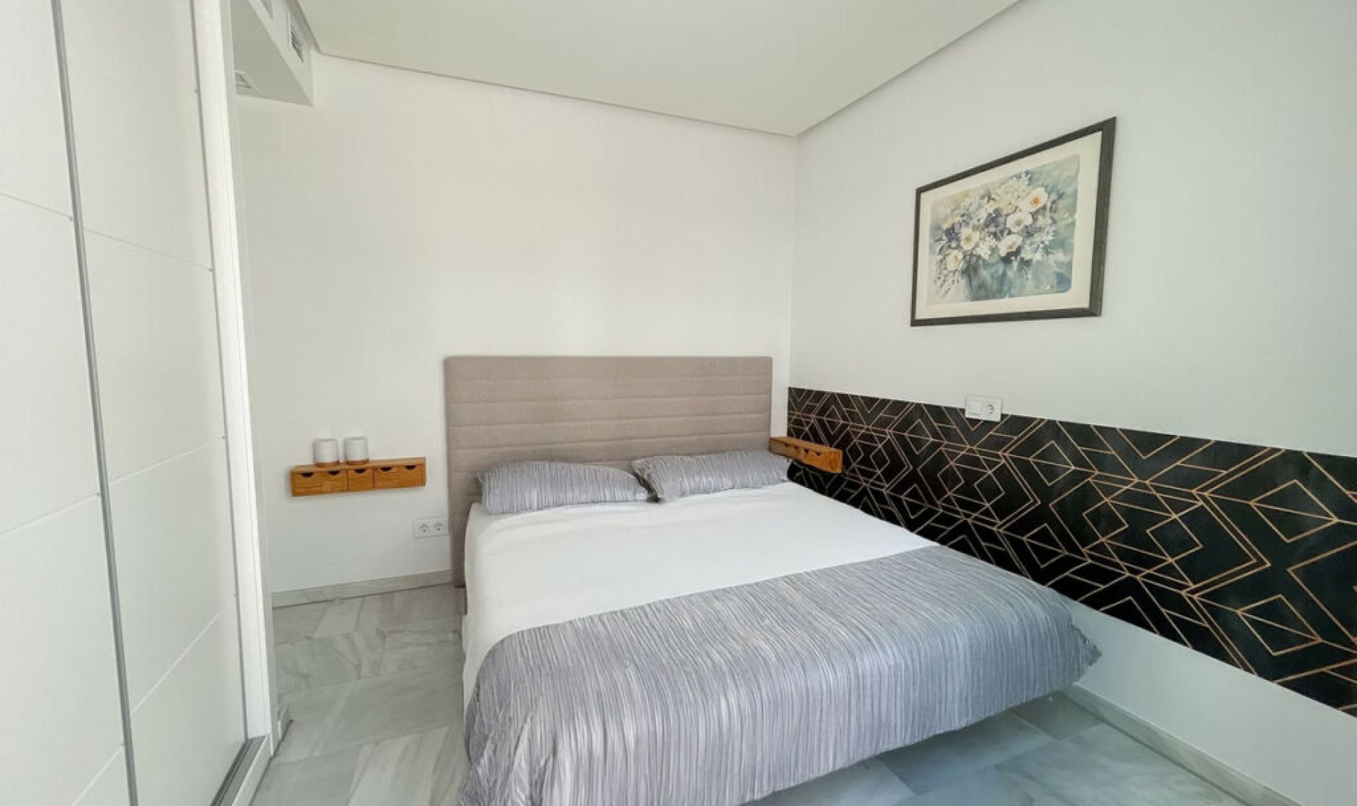 Resale - Apartment -
Marbella