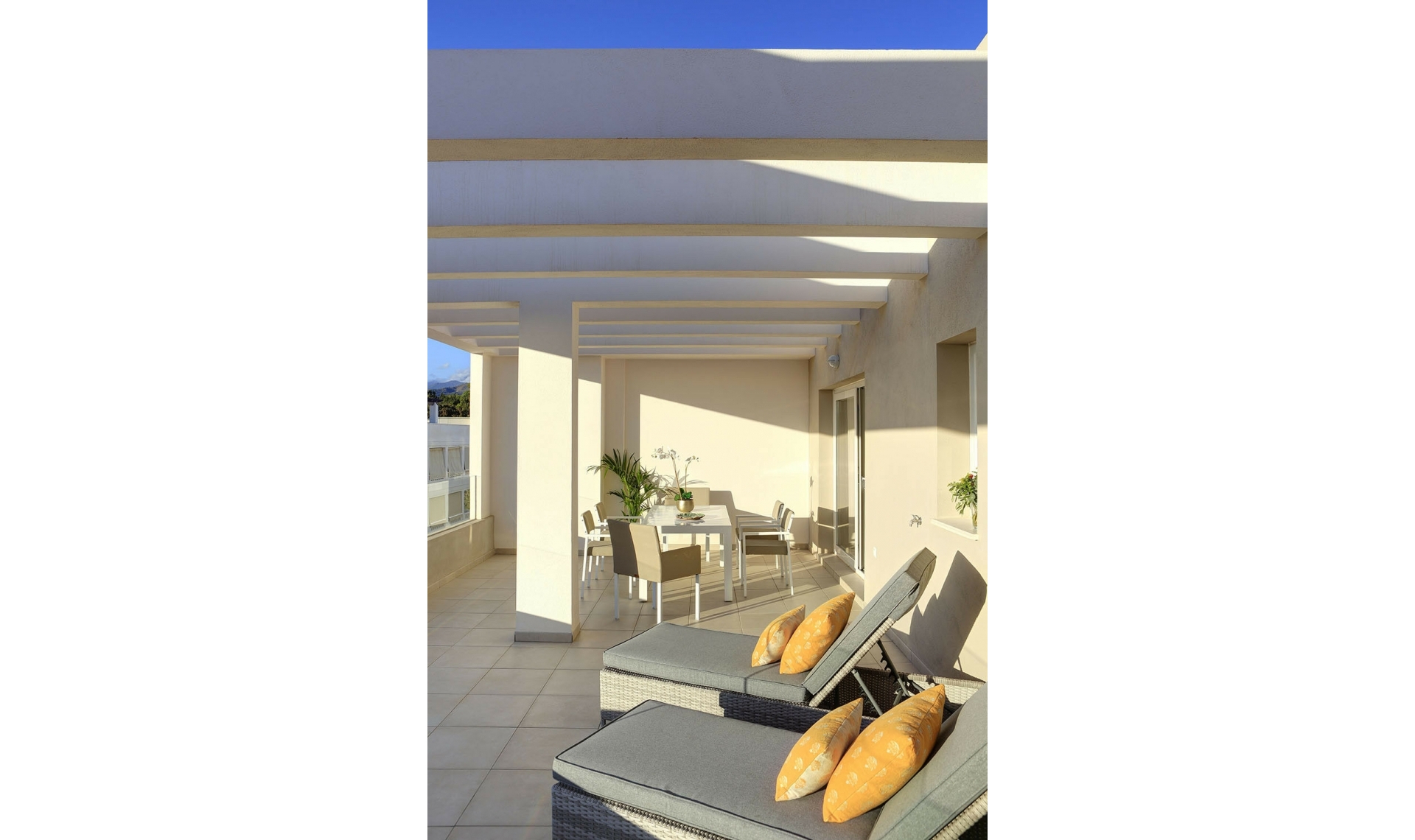 Resale - Apartment -
Marbella