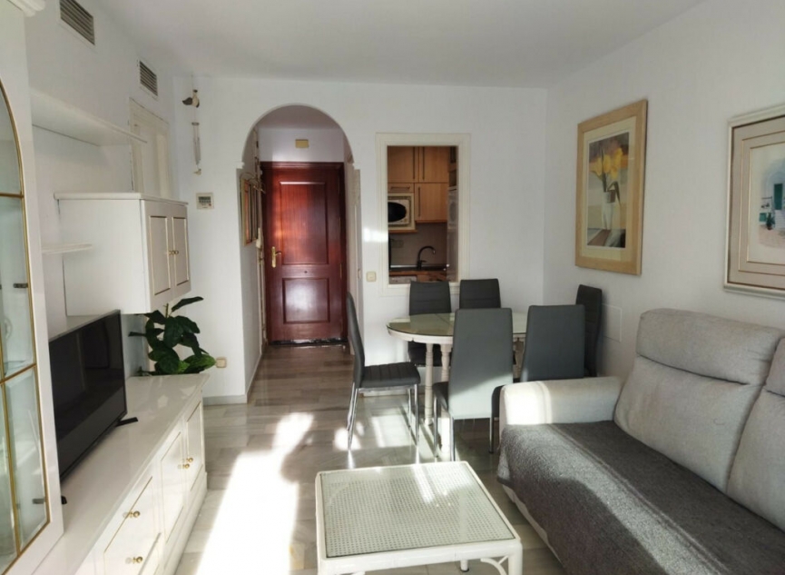 Resale - Apartment -
Marbella