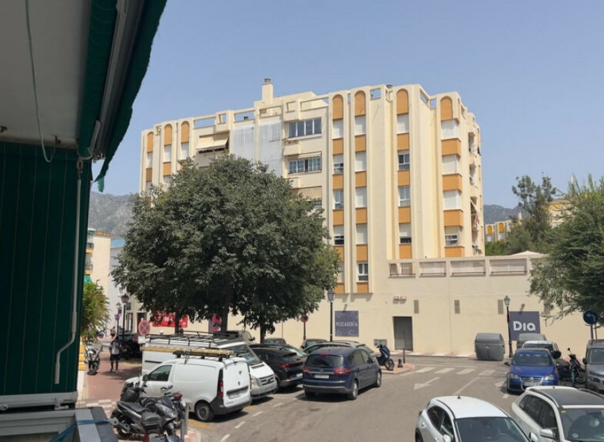 Resale - Apartment -
Marbella