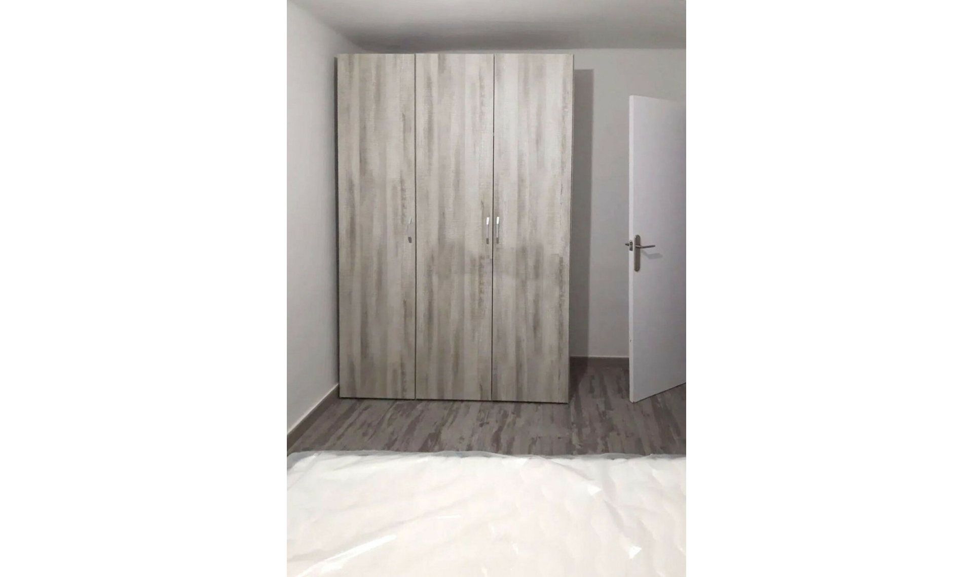 Resale - Apartment -
Marbella