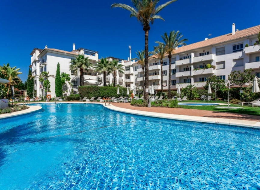 Resale - Apartment -
Marbella