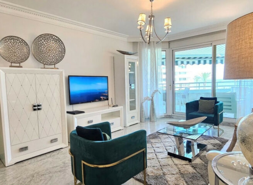 Resale - Apartment -
Marbella