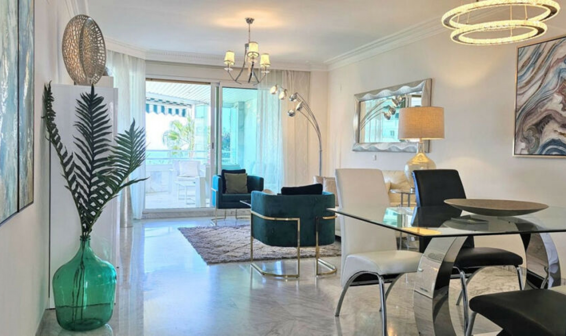 Resale - Apartment -
Marbella