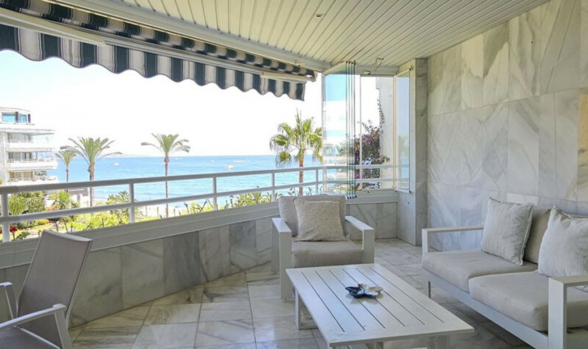 Resale - Apartment -
Marbella