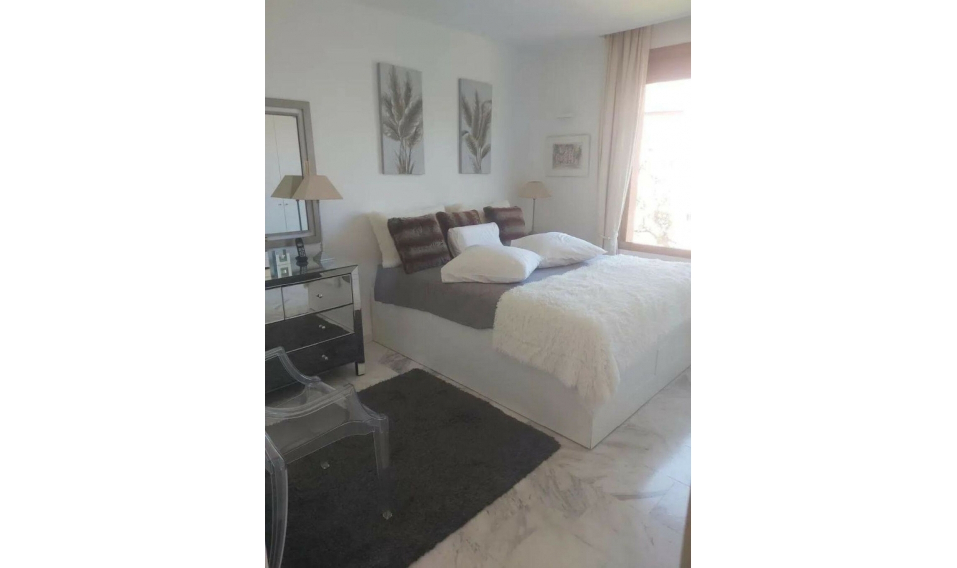 Resale - Apartment -
Marbella