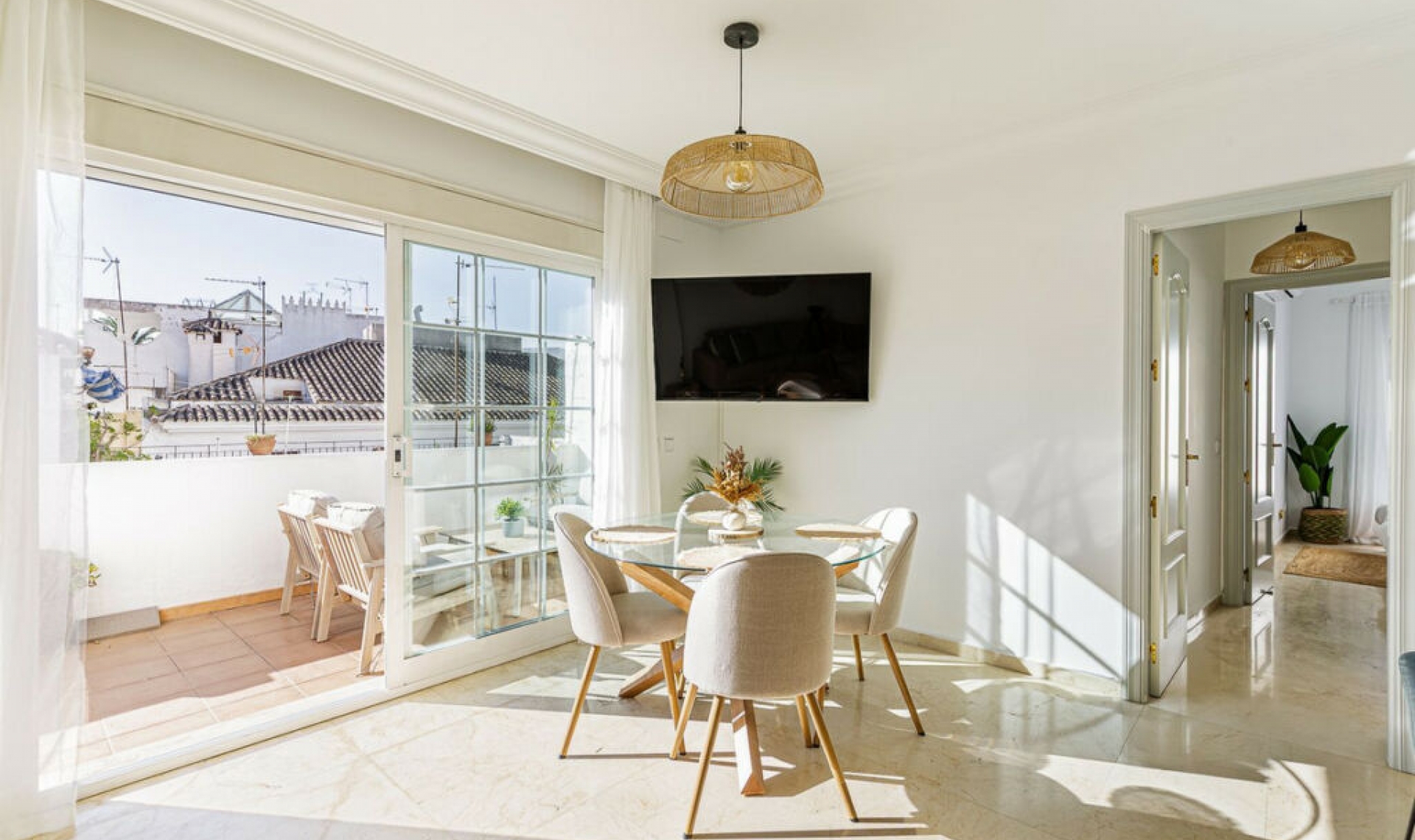 Resale - Apartment -
Marbella