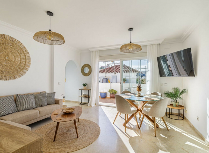 Resale - Apartment -
Marbella